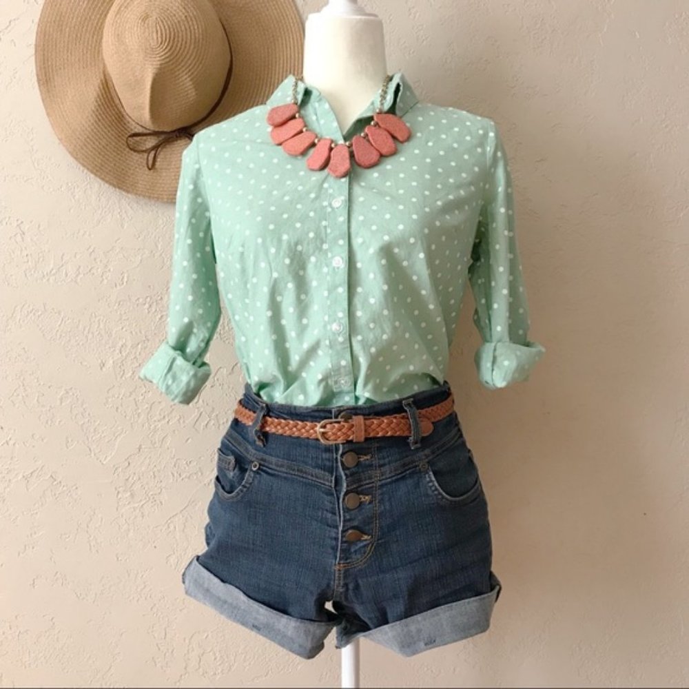 croft & barrow | mint polka dot preppy button down xs
